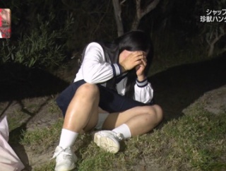 【悲報】バラエティ番組でJKのパ〇チラが映ってしまう放送事故ｗｗｗｗｗ