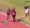 アメリカの陸上大会に突如としてトイプードルが乱入　ほかの選手を抜き去り1位でゴールで拍手喝采