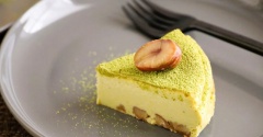 ホットケーキミックスと甘栗で簡単！「栗入り抹茶チーズケーキ」レシピ
