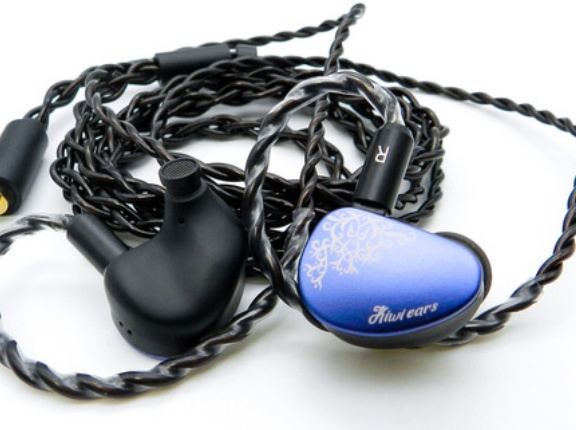「Kiwi Ears Cadenza II」 新ドライバー採用と新世代KARS 2.0を搭載。定評あるサウンドをさらにブラッシュアップした50ドル以下級 低価格イヤホン【レビュー】