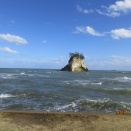 秋の旅６～見附島、別名軍艦島の姿は完全に崩壊していた❗️珠洲市