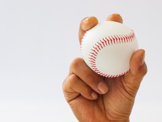 球速を完全に自由に操れるピッチャーor回転を完全に自由に操れるピッチャー