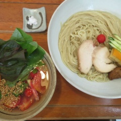 らーめん 森や。@本郷台(神奈川県) 「木水土の冷やしつけ麺、禁断のちゃーしゅーごはんちび」