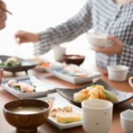 【悲報】１日３食食うのはめちゃくちゃ健康に悪いと判明！未だに３食食ってるやつは情弱だぞ！	