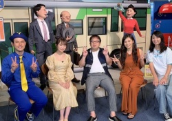 【驚愕】秋元真夏さんの後ろ・・・おかしいな、怖い・・・