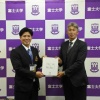 日本ハムがドラフト2位・金村尚真に指名あいさつ　白井スカウト「伊藤大海に似たタイプ」