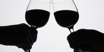 さし飲みしてる独女に誕生日プレゼントあげたほうがいいんかな～