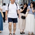 【悲報】女の子「おじさんがハーフパンツ履いて素脚出してるの気持ち悪いからやめほしい」