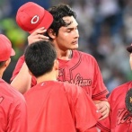カープ悪夢のエラー連発〝負の連鎖〟で大量失点。佐藤啓今季初ヒット！黒原今季初登板！名原2安打も反撃はファビ2ランのみ【広島2-9ヤクルト/試合結果】