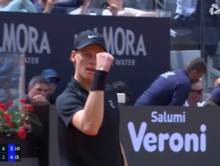 【速報】シナーがルブレフに勝利しローマベスト4へ！そして史上初の32連勝達成！！BIG3をまたしても超える！
