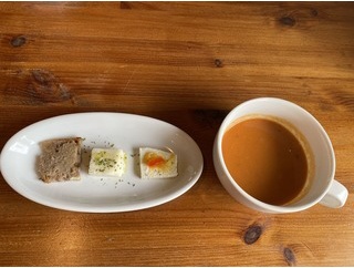 森の茶屋　糧のサラダプレートセットとチーズケーキ