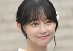 【速報】影山優佳、膨らみを盛りまくる【画像あり】