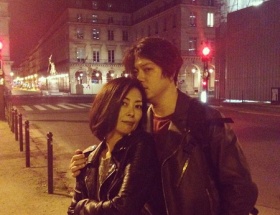 中山美穂の「噂の新恋人」渋谷慶一郎氏がラブラブ2ショット写真公開