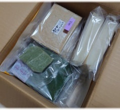 新潟県上越市『もちや菓子店』で注文したお餅が届く。