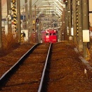 やって来る赤い電車　～手作りパンの朝ご飯、ケンタッキー・フライド・チキンの晩ご飯～