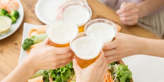 お酒を飲まないのにいつも割り勘にする酒豪の友達が面倒くさい。食事に誘うのではなく、割り勘相手として使ってると気づいてムカついた