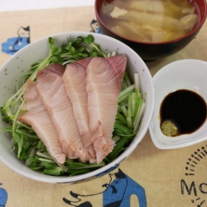 脂とご飯が相性抜群♪鰤丼