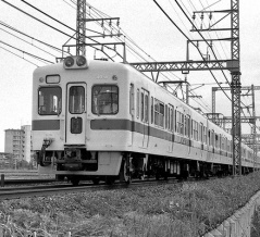 旧性能車時代の小田急4000形にはどんな併結パターンがあったのか