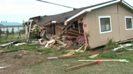 隣人トラブル５１歳の男、ブルドーザーで周辺住宅を破壊…アメリカ