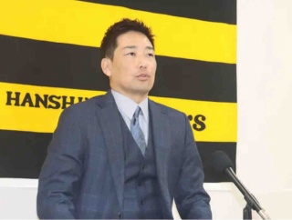 【阪神】岩崎優は現状維持２億円で更改　26年は「連覇達成したい」53試合１勝３敗31セーブ