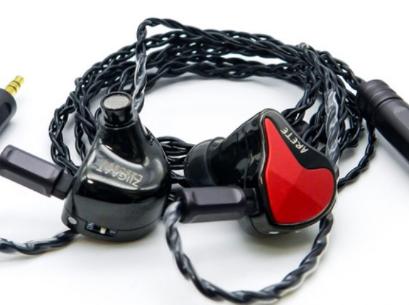 「ZiiGaat x Fresh Reviews Arete II」 新開発DDとKnowles製BAの1DD+4BA構成。高次元のゲーミングニュートラルを実現したミドル級イヤホン【レビュー】