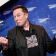 イーロン・マスク｢愛してるよ。50万円送ってほしい♥｣女性（65）「はい♥」→詐欺でした
