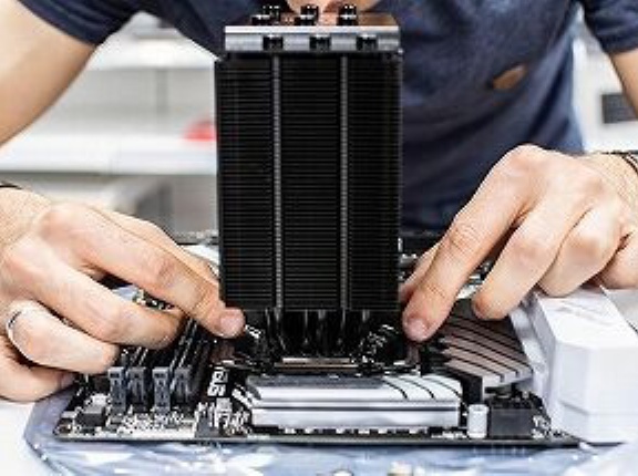 はじめての自作PCで最小構成の起動チェックだけしたんだけどさ(´・ω・`)