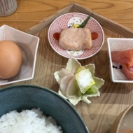 旅先で早起きするワケ… 霧島で見つけた「正しきニッポンの朝ごはん」〜霧島　いつつみ〜