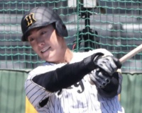 豊田寛、右手首に死球を受け退場　投手は早川