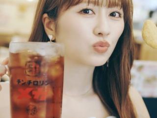 【予約開始】佐々木彩夏1st写真集『ペロリ』“ランダム直筆サイン入り” も登場！