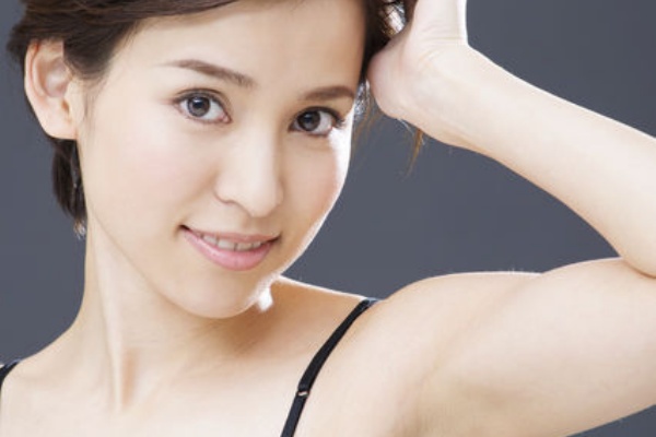 脇の黒ずみの原因は ピューレパールで解消しよう