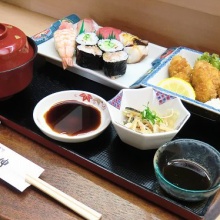 １年３６５日営業 日曜定休 水槽