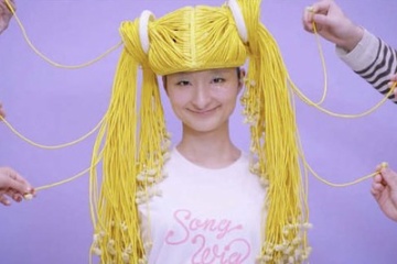 海外「日本人は1000年先に生きてる」とんでもないイヤホンにとんでもない気持ちになる外国人