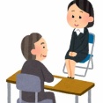 就活中、面接で「特技はどこでも寝れる事です」と言ったら、面接官から「ハイエースの床で2泊いける？」と真顔で聞かれた