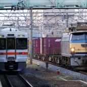 土曜日のダイヤ混乱　= EF66-27 白ホキのあと =