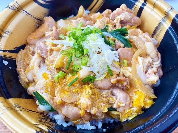 七飯町 峠下の気になるコンテナハウス！オープンした「峠の親子丼」