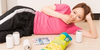 同棲して1年。発覚したことが「言い方がキツイ、キレやすい、部屋に物が溢れてる、職場の愚痴ばかり聞かされる…」僕、気にしすぎでしょうか？