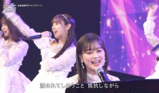 【乃木坂46】生田絵梨花越しの新内眞衣の2ショット…紅白はいい演出するなぁ