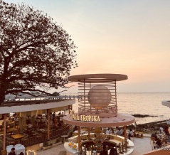 【Casa Tropika Bangsaen】　at　バンセーンビーチ沿い　〜バンコクから1時間半！フォトジェニックを狙うあなたへ！映えまくりな人気レストラン〜