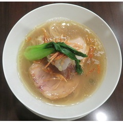 創作麺工房 鳴龍＠大塚　「醤油拉麺、塩拉麺、海老ワンタン、よだれ鶏、ほか」