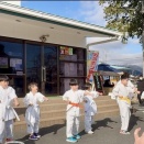 コモノスイミング新春チャリティイベントで演武を披露！