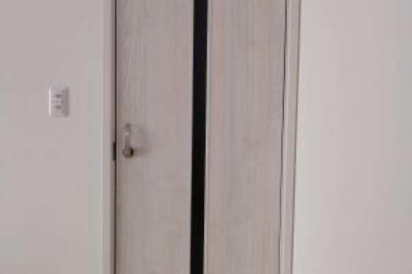 ペット出入り口の取り付け さいたま市の家具と室内ドアのお店