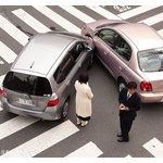昨日バックしてきた車にぶつかられたんやがどうしたらええんや？