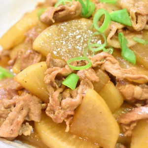 柔らかくて食べやすい♪豚肉の大根の中華風炒め煮