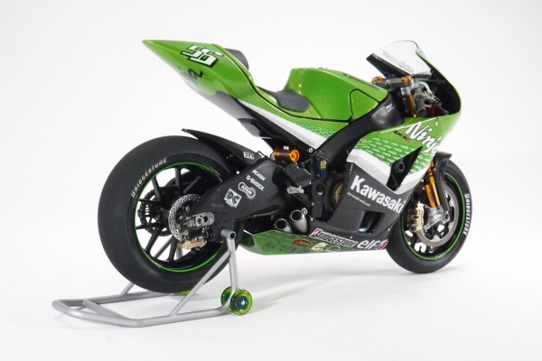299の模型factory - KAWASAKI Ninja ZX-RR
