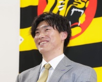 【年俸】湯浅現状維持に不満爆発！！「他の選手への示しがつかんやろ！！」