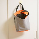 『エルベシャプリエの淡い色のバッグにチョコのしみが…』の画像