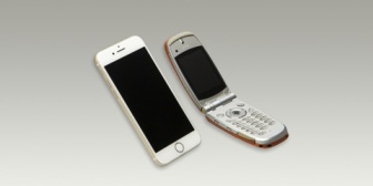 【改めて感じるスマホ登場時のタッチパネルの革新】ガラケー時代のボタンをポチポチからの進化は本当に素晴らしい。