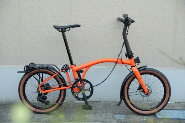【値下げお断り】チタニウムブロンプトン　重量約7kg　おまけ多数 値下げお断り】チタニウムブロンプトン 重量約7kg おまけ多数
