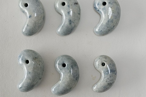 糸魚川翡翠飛龍勾玉４０mm　伝統工芸士作品 糸魚川翡翠飛龍勾玉40mm伝統工芸士作品